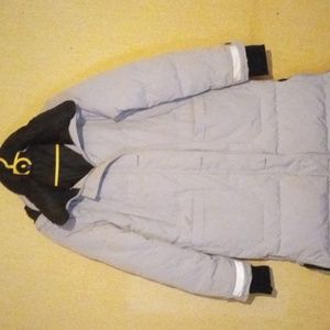 It's a very comfy fluffy warm coat
